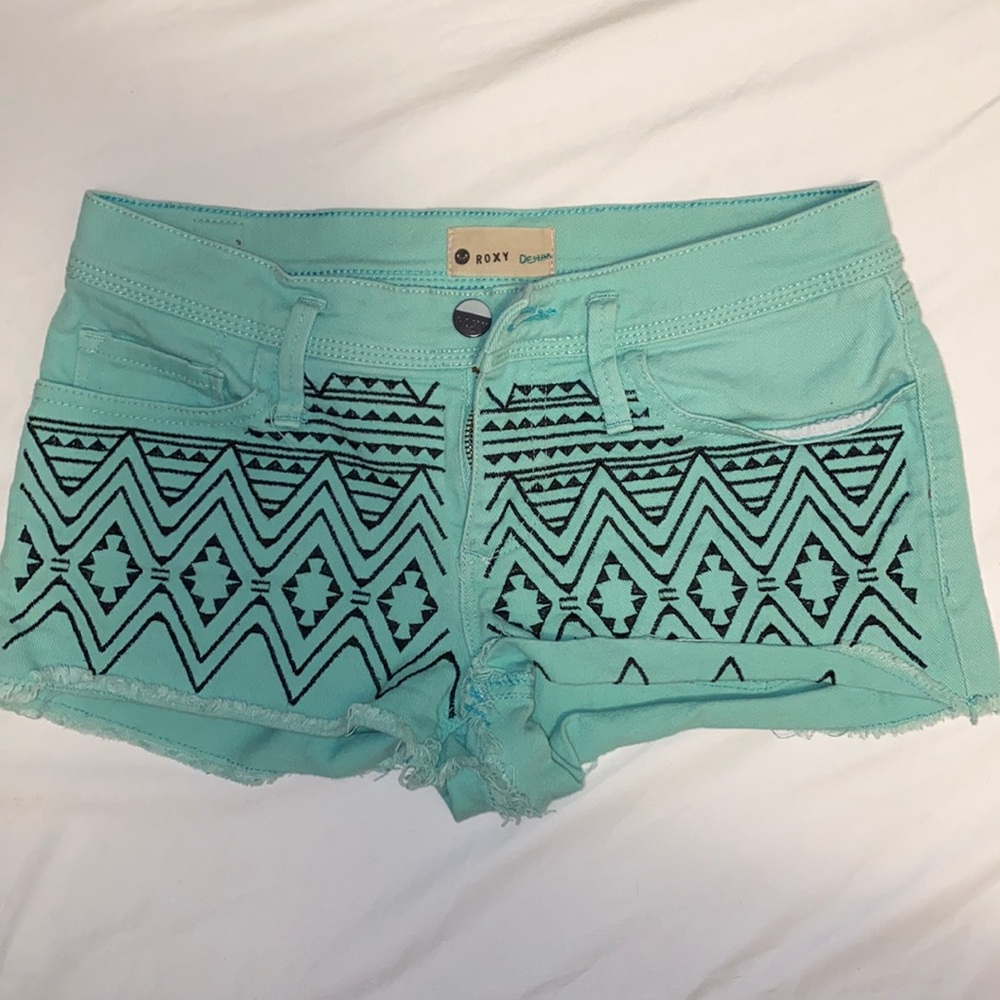 Women’s shorts- Roxy size 3